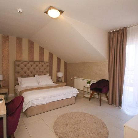 Bajadera Lux Hotel Belgrado Buitenkant foto