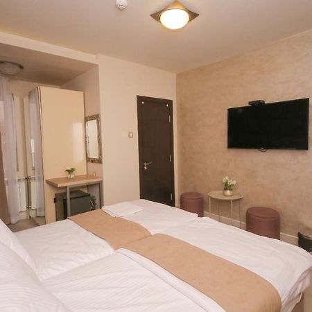Bajadera Lux Hotel Belgrado Buitenkant foto