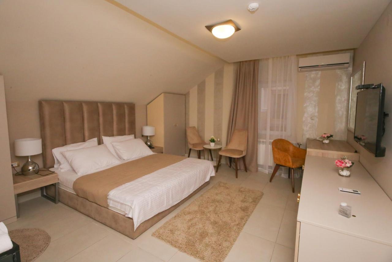 Bajadera Lux Hotel Belgrado Buitenkant foto
