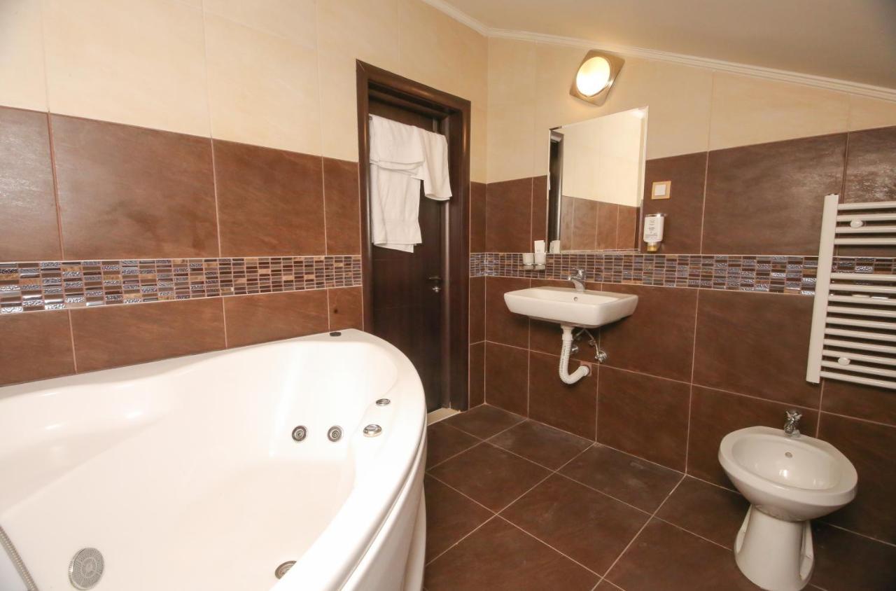 Bajadera Lux Hotel Belgrado Buitenkant foto
