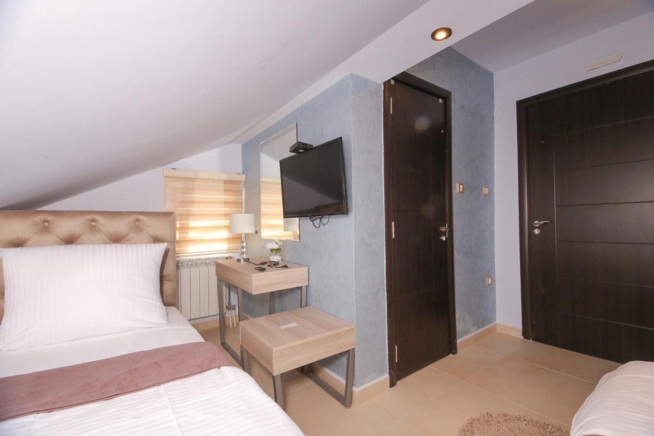 Bajadera Lux Hotel Belgrado Buitenkant foto