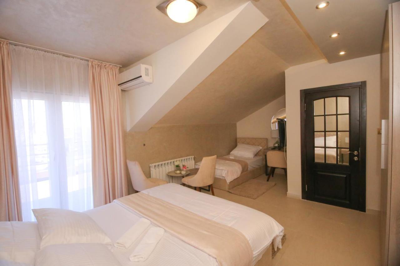Bajadera Lux Hotel Belgrado Buitenkant foto