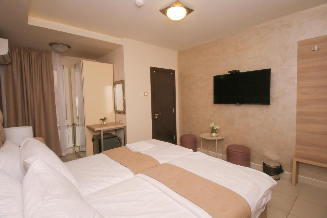 Bajadera Lux Hotel Belgrado Buitenkant foto