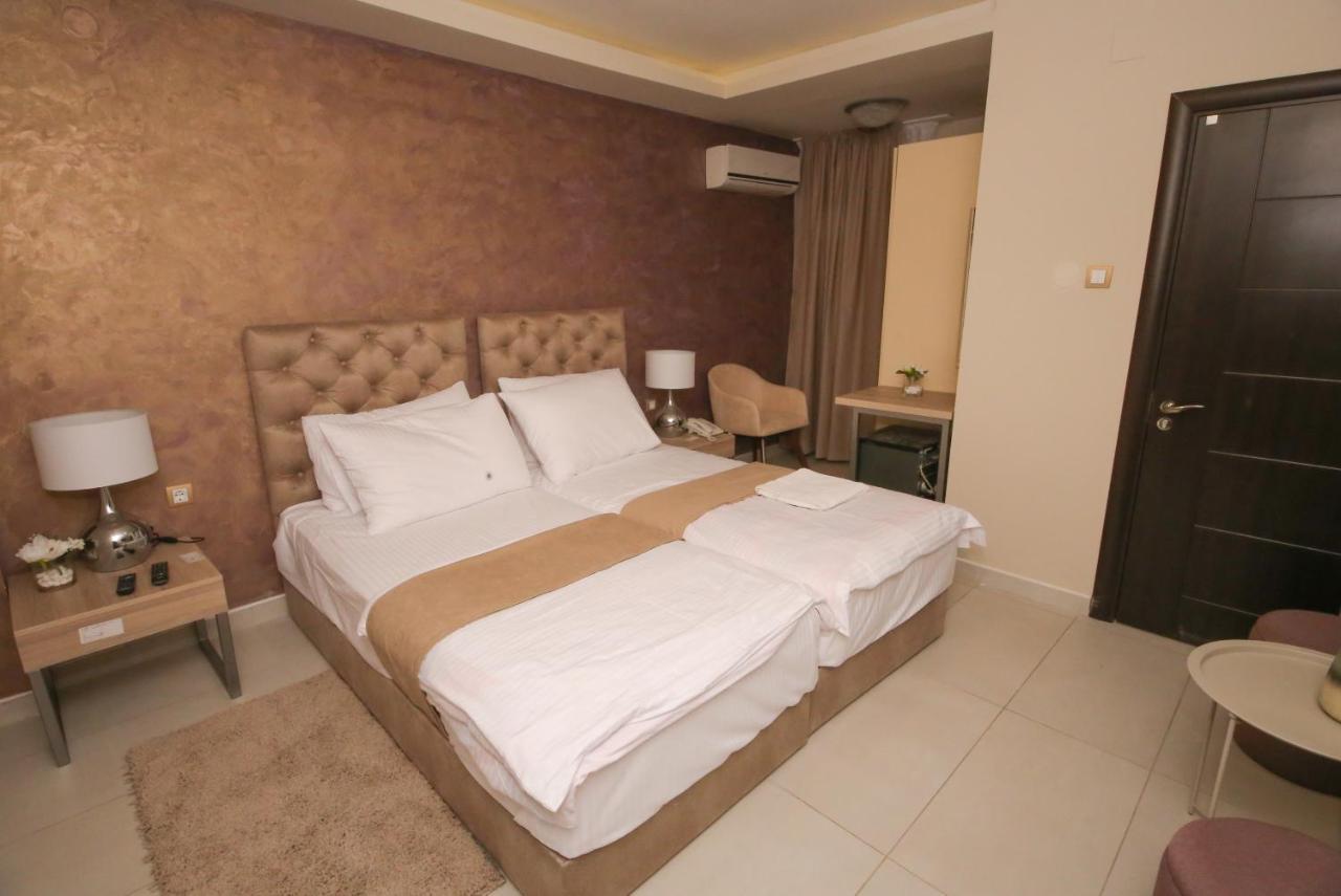 Bajadera Lux Hotel Belgrado Buitenkant foto